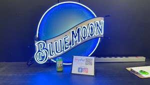 Blue Moon neon sign