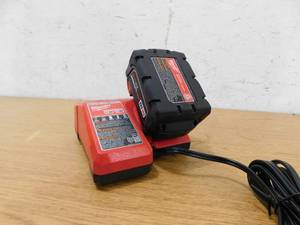 Milwaukee 3.0 aH Battery w M12M18 Charger