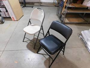 (2) Folding Chairs