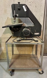 TR - Sears Craftsman 113.244510 10 Direct Drive Band Saw With Rolling Stand