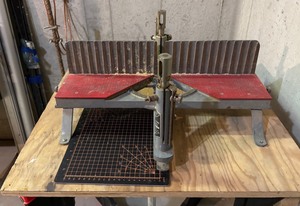 TR - Millers Falls Langdon Acme Miter Box No. 74c With Base
