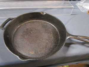 Cast Iron Fry Pan