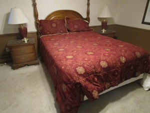 Poster Bed & Night Stands