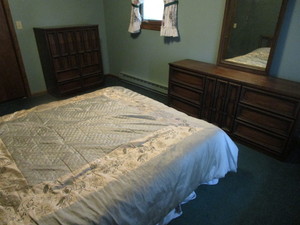 Bedroom Suite, Bed & Dressers
