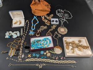 Mixed Lot of Vintage Costume Jewelry With Trifari Boxed Pieces