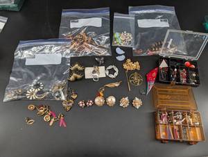 Vintage Costume Jewelry Mixed Lot With Organizers
