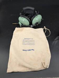 David Clark H10-40 Aviation Headset With Sportys Pilot Shop Bag