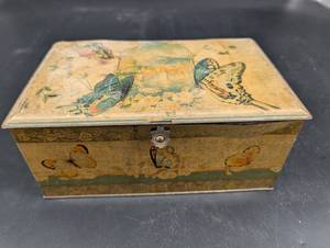 Artistyle Chocolate Company Butterfly Tin With Assorted Buttons