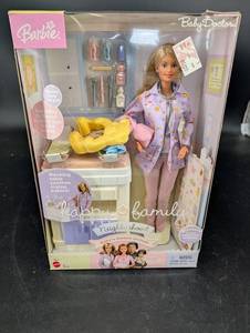 Vintage Barbie Happy Family Neighborhood Baby Doctor Doll Set C0523