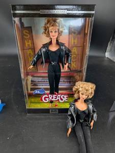 Vintage Barbie Grease 25th Anniversary Sandy Doll Set (Lot of 2)
