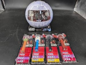 Star Wars Rogue One PEZ Collectible Gift Tin With 4 Dispensers