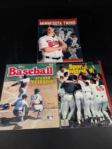 Vintage Baseball Yearbook, Sports Illustrated & Minnesota Twins Yearbooks (Lot of 3)