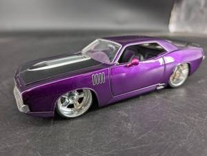 Jada Toys 1970 Plymouth Hemi Barracuda 124 Die-Cast