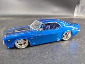 Jada Toys 1969 Chevy Camaro SS 124 Diecast