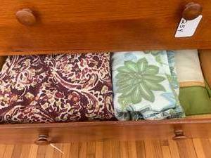 Table cloths and mattress cover al...
