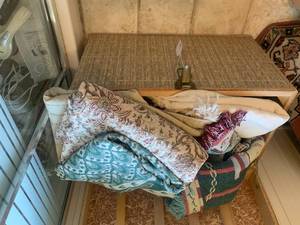 Blankets and throws all in Redmon ...