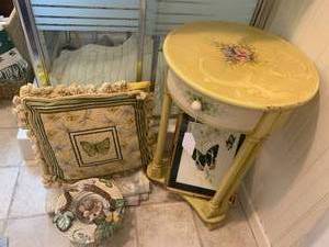Wood painted table with drawer and ...