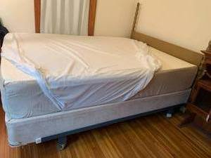 Tempur-Pedic bed set with headboard...
