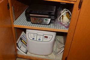 Waffle maker, electric bread maker...