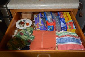 Dish towels, pot holders, baking di...