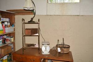 Meat saw, scales, basket and more ...