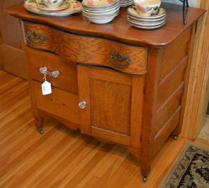 Commode...