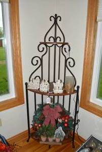 Metal and wood corner shelf shelf ...