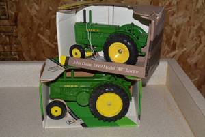 (2) Ertl 116th scale John Deere to...