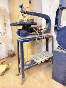 Working Heavy Duty Industrial DELTA Band Saw