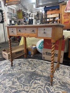 Very Nice Condition Vintage Smaller Size Desk wDrawer