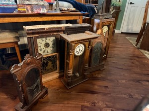 Lot of 4 Antique etc Ogee &amp other Shelf Clocks &amp 1 Clock Case