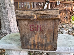 Primitive Antique Egg Crate wLid