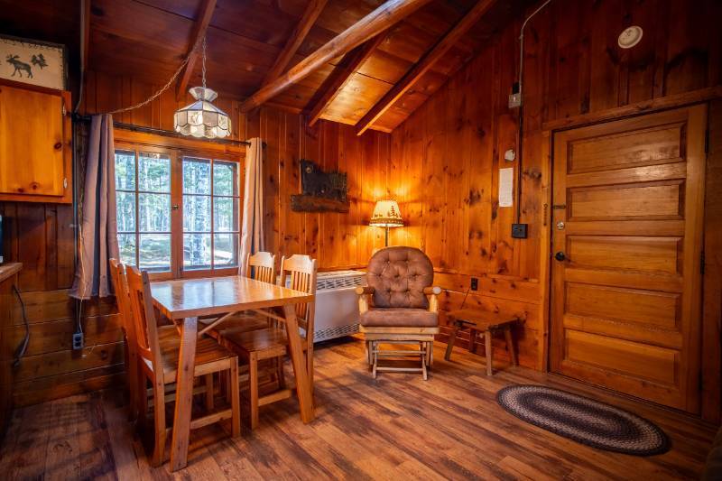 CB03 Timber Bay Cabin Experience - Single Bedroom Experience - The Partridge - 1 Room - 1 Bed Sleeps 2 (3 wfuton)