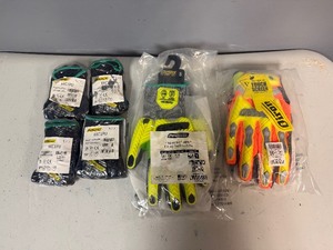 Various Ironclad Size Small Gloves ( 6 Pairs)