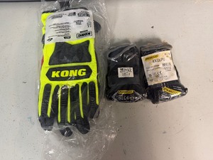 Kong Rigger Gloves Size M (1 Pair) Ironclad Touchscreen Polyurethane Gloves Size M (2 Pairs)
