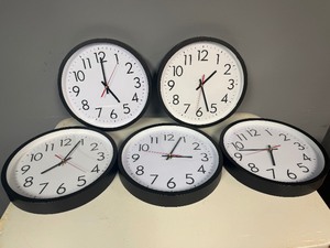 5 Office Clocks (3 Working, 2 UntestedDead Battery) (12 )