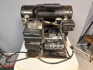 Cambell Hausfeld 5 HP Air Compressor WL504100AJ.
