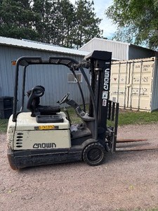 Crown Forklift Model M#SC4040-40TT 36 Volt, 8519 Hours, 3 Stage Mast Lifts 190, Side Shift and Positioner