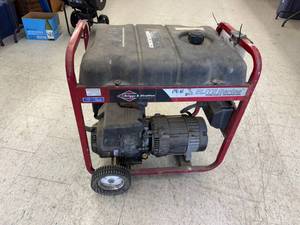 Briggs & Stratton Elite Series Portable Generator 5500 Running Watts 10HP