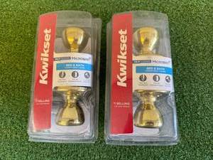 2 New Kwikset Bed & Bath Doorknobs