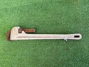 24 Pipe Wrench