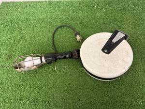 Retractable Shop Light