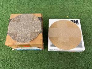 100 6 100C Grit Production Paper Discs & 100 5 40 Grit Discs