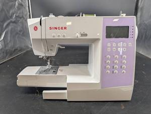 Singer H74 Sewing Machine (NO Power Cord)