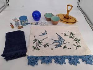 Vintage Dutch Souvenir & Decorative Mixed Lot