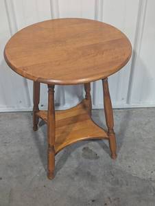 Wood Round Side Table 22in