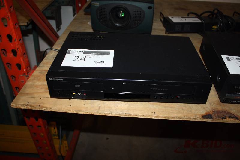 Samsung VCR & DVD Player DVD-V9800 AC120V 60Hz 25W.