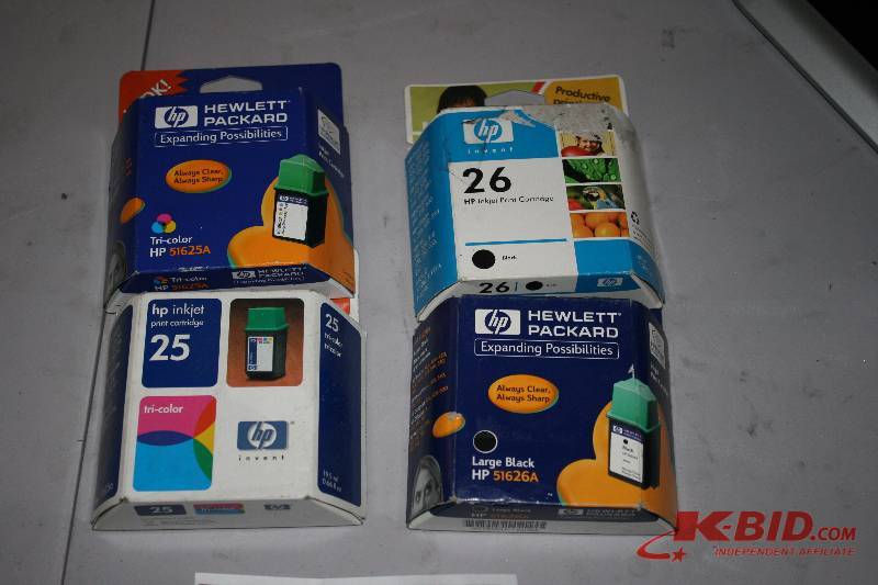 Lot of (4) HP Print Cartridges Tri-Color 25 (1) Black 26 (1) HP Tri (1) Large Black (1).