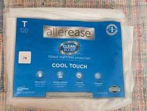 AllerEase Clean Boost Cool Touch Twin Size White Fitted Mattress Protector