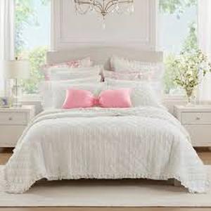 Armoire Collection TwinTwin Extra Long Ruffle Quilt White
